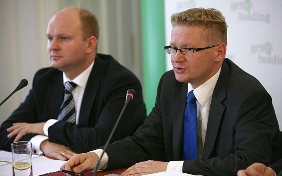 Krzysztof Rosiński z prawej