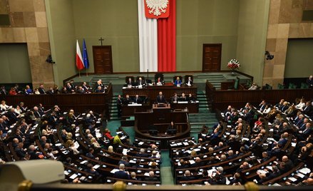 Zmiany w kodeksie pracy uchwalone. Badanie trzeźwości i praca zdalna