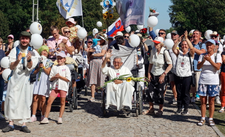 Uczestnicy 313. Pieszej Pielgrzymki Warszawskiej na Jasną Górę dotarli do Częstochowy