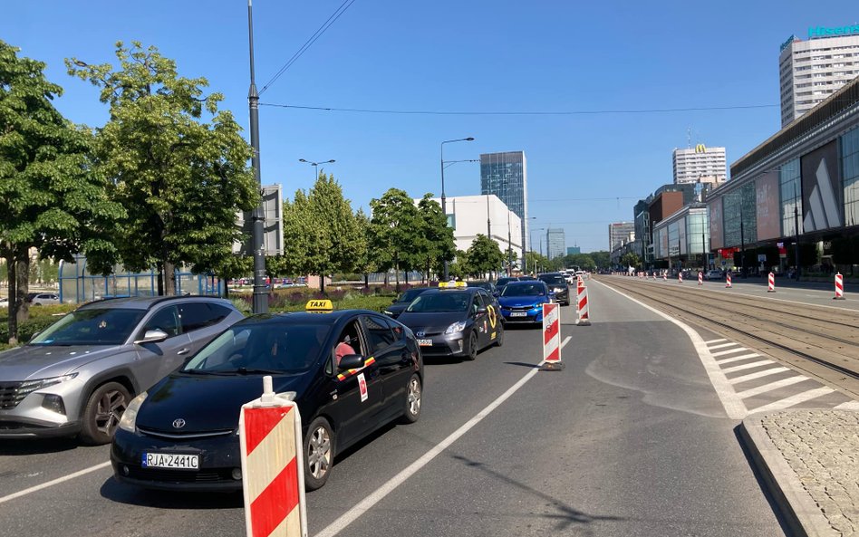 Zmiany na Marszałkowskiej – Początek Prac Przebudowa Marszałkowskiej rozpoczęła się w piątek wieczor