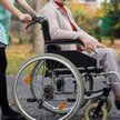 Tworzenie list kolejkowych na wyroby medyczne to efekt braku pieniędzy w NFZ – tłumaczą urzędnicy