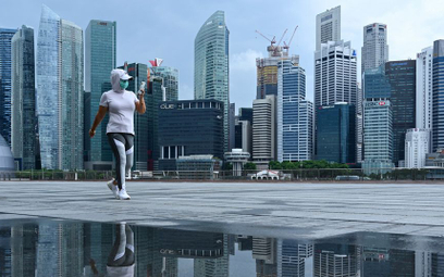 PKB Singapuru spadł o 41,2 procent