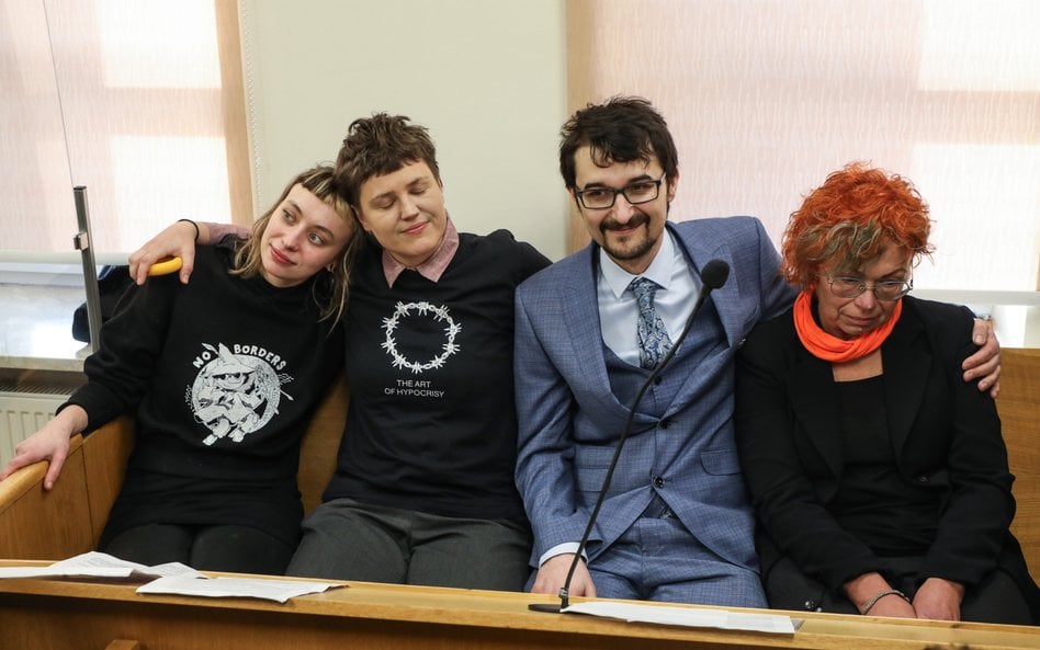 Mariusz Chyżyński (2P), Kamila Jagoda Mikołajek (L), Joanna Agnieszka Humka (2L) i Ewa Moroz- Kaczyń