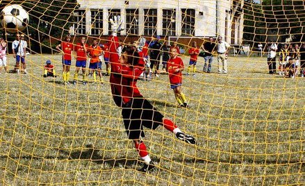 Tworzenie boisk w każdej gminie premier zapowiedział już w exposé. Od 2008 r. powstało 1803 Orlików.