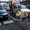 Rower to coraz popularniejszy sposób na ominięcie miejskich korków. Parkingi dla rowerzystów mają po