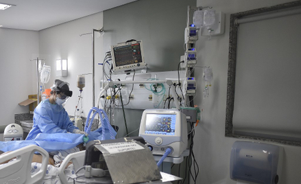 Epidemia w Polsce: 219 nowych przypadków. Zmarły cztery osoby