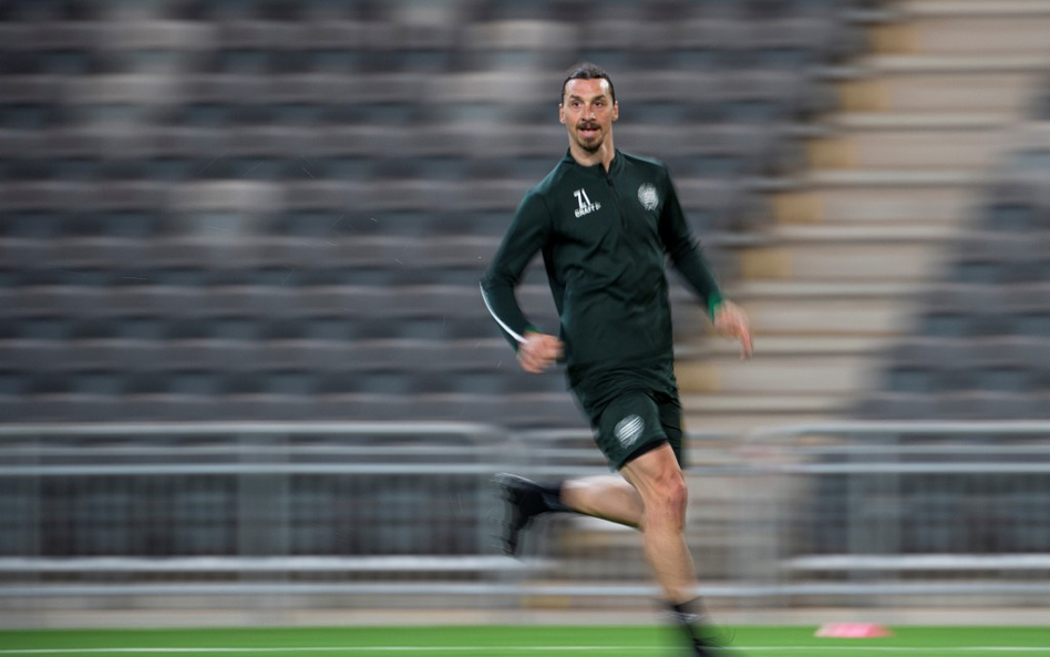 Zlatan Ibrahimovic trenował ostatnio z piłkarzami Hammarby IF