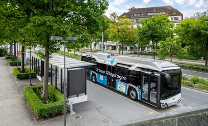 W drugim kwartale 2026 r. 18 autobusów wodorowych Solarisa ma zasilić flotę miejskiego operatora w P