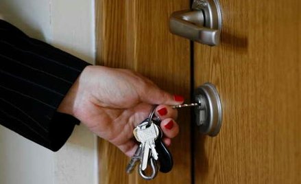 Jak zawrzeć umowę z pośrednikiem