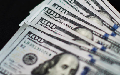 Waluty: Dolar amerykański traci siły wobec złotego