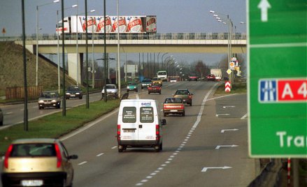 Parkowanie po lewej stronie jezdni: bezpieczne, ale bezprawne