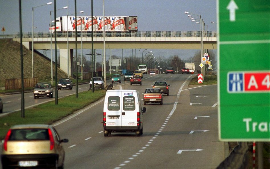 Parkowanie po lewej stronie jezdni: bezpieczne, ale bezprawne