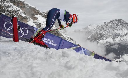 Amerykańska narciarka Breezy Johnson podczas treningu przed biegiem zjazdowym na igrzyskach Milano C