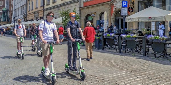 Polacy polubili weekendowe wypady do miast. „City break to emocje i błyskawiczne decyzje”