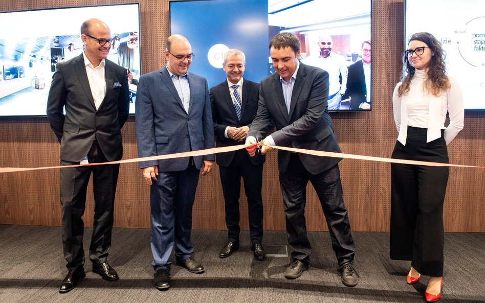 Uroczyste otwarcie Microsoft Technology Center. Od lewej: Joacim Damgard, Adam Dzwonkowski – Microso