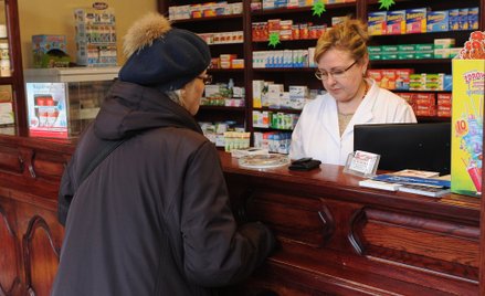 Plany resortu zdrowia przewidują oszczędzanie na refundacji leków dla seniorów