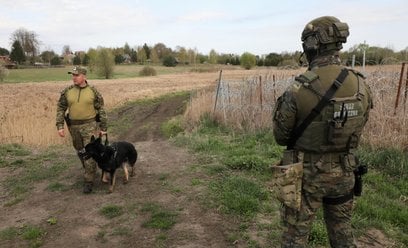 Patrol Straży Granicznej przy polsko-białoruskiej granicy