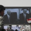 Sana, Jemen. Protest przeciwko profanacji świętej księgi islamu w USA, 18 maja 2026 r. Na cyfrowym b
