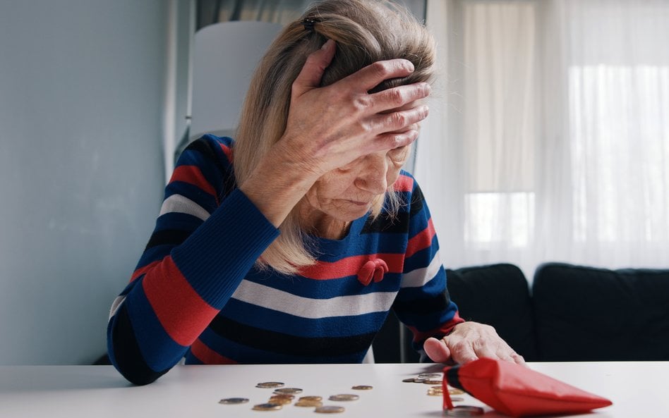 W Polsce przybywa osób z groszowymi emeryturami. Przodują kobiety z tych roczników