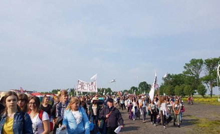 W tym roku wierni nie przybędą na pola lednickie. Dzisiejsze Spotkania Młodych Lednica 2000 odbędzie