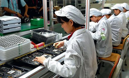 Po protestach w firmie Foxconn firmy w Chinach zaczęły lepiej traktować pracowników