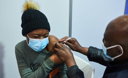 Niezaszczepieni grożą odejściem z pracy. To może być kłopot dla pracodawców