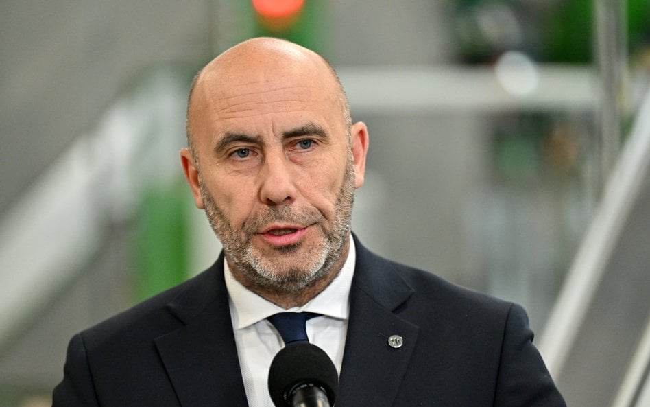 Prezes zarządu PGZ S.A. Adam Leszkiewicz