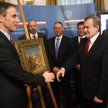 Wicepremier Piotr Gliński odebrał w imieniu rządu odzyskany przez służby USA obraz Śliwińskiego od a