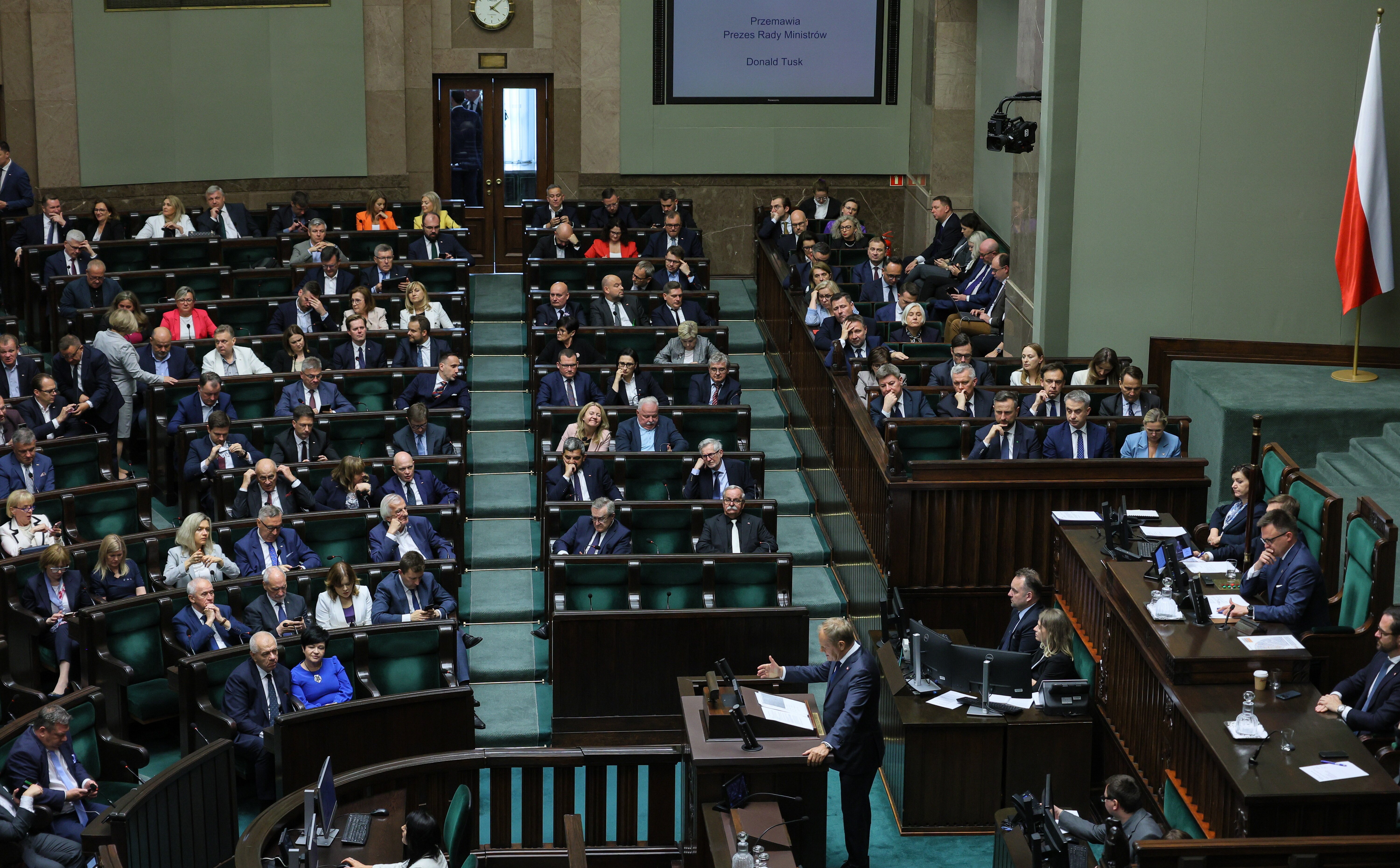 NIK zbadała zarobki posłów. Są wyższe niż oficjalne