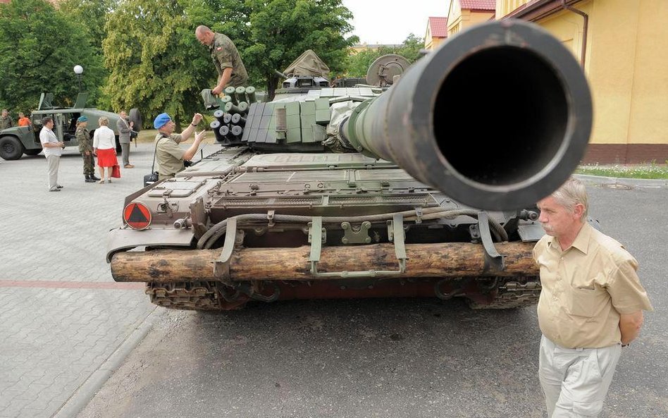 MON robi porządki u paramilitarnych