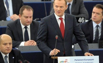 Tusk: sposób na kryzys to wspólnota