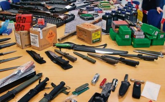 W czasie nalotów policyjnych w mieszkaniach Obywateli Rzeszy zabezpieczono m.in. materiały wybuchowe