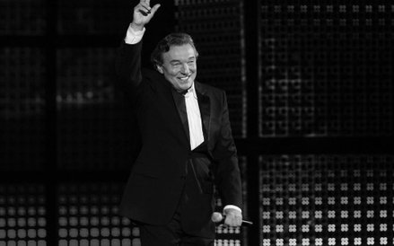 Czeski piosenkarz. Uznawany jest za najbardziej znanego czeskiego (wcześniej czechosłowackiego) pios