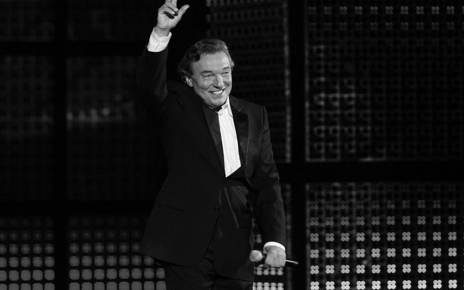 Czeski piosenkarz. Uznawany jest za najbardziej znanego czeskiego (wcześniej czechosłowackiego) pios