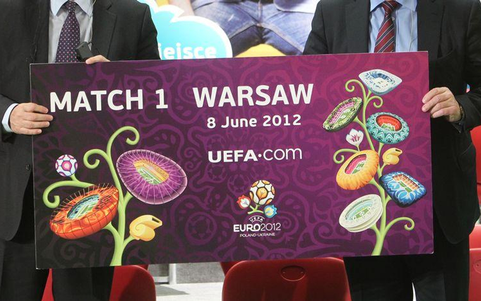 Czarny rynek: kosiarkę sprzedam, wejściówka na mecz gratis