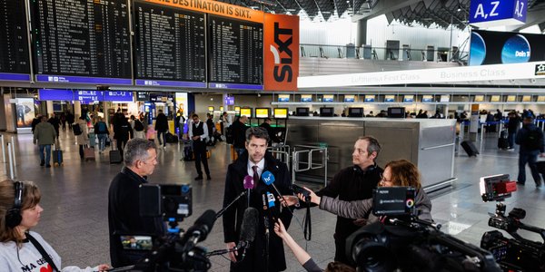 Samoloty Lufthansy zostały na ziemi. Strajkują piloci i personel pokładowy