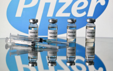 Europoseł z Niemiec krytykuje decyzję Brytyjczyków ws. szczepionki