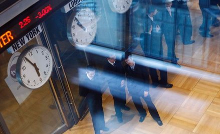 Na GPW niewielkie spadki, WIG20 zmierza do poziomu 2.100 pkt