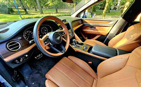 Bentley Bentayga EWB