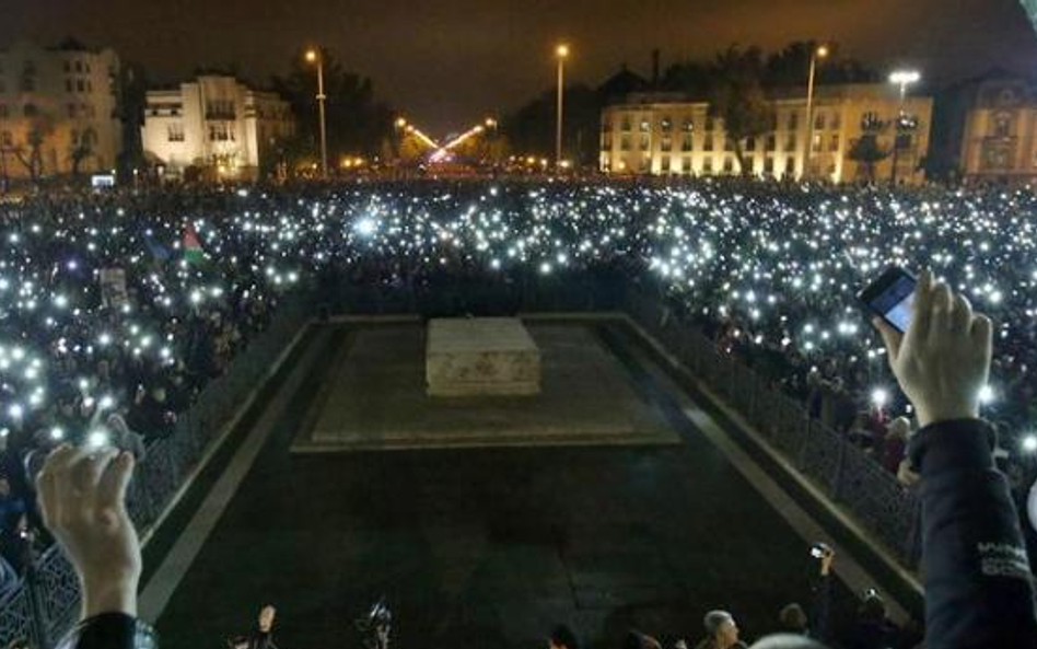 Budapeszt: protest przeciw podatkom za Internet