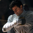 Oscar Isaac jako Marc Spector w serialu „Moon Knight” („Księżycowy rycerz”)