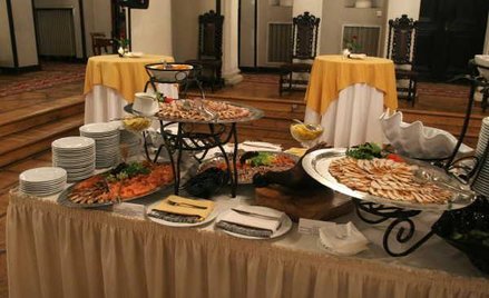 Pułapki w umowach z firmami bankietowymi