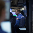 Chociaż wciąż obowiązuje optymizm, strategom z Wall Street puszczają nerwy
