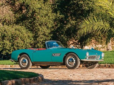 BMW 507 z 1957 roku. Powstało tylko około 250 egzemplarzy tego sportowego auta i osiągają one na auk