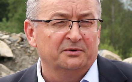 Andrzej Adamczyk, minister infrastruktury 21 (-5,3); 18,7 (-1,9)