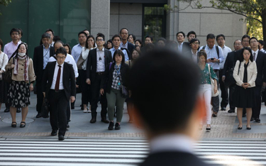 Drzemka w pracy? Nagrody za wysypianie się? Japonia walczy z epidemią niewyspania