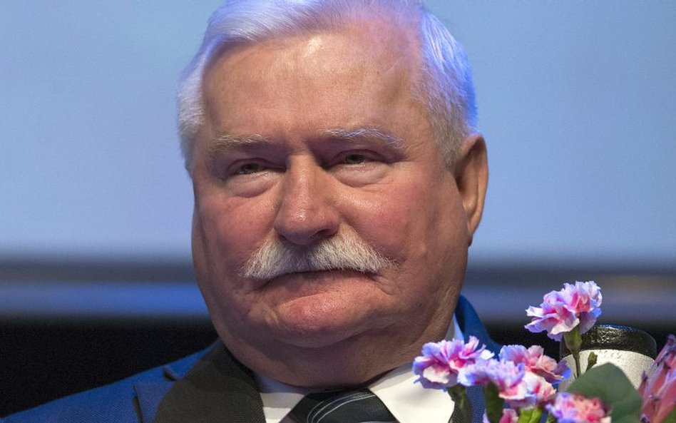 Wałęsa: Wierzę w Pana Boga, nie w księży