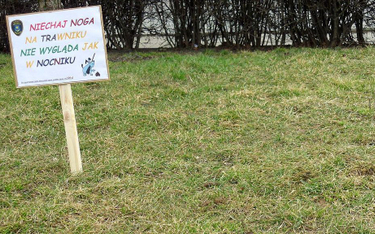 Tarnów: Straż Miejska wierszykami zachęca do sprzątania po psach