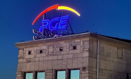 PGE przejmuje kontrolę nad atomową spółką Solorza