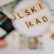 Usługi niematerialne w CIT: Polski Ład zniósł limity. Fiskus każe je stosować